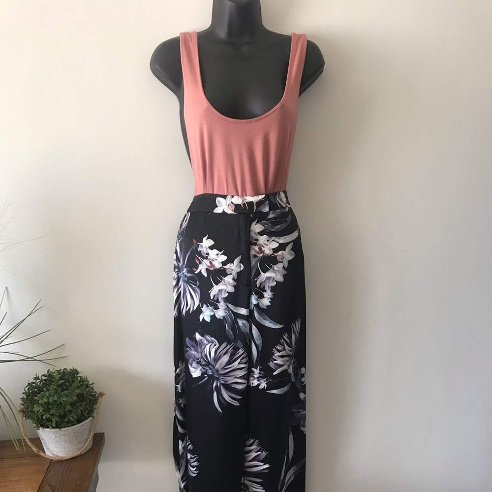 🌸Black Floral Wide Leg Satin Trousers